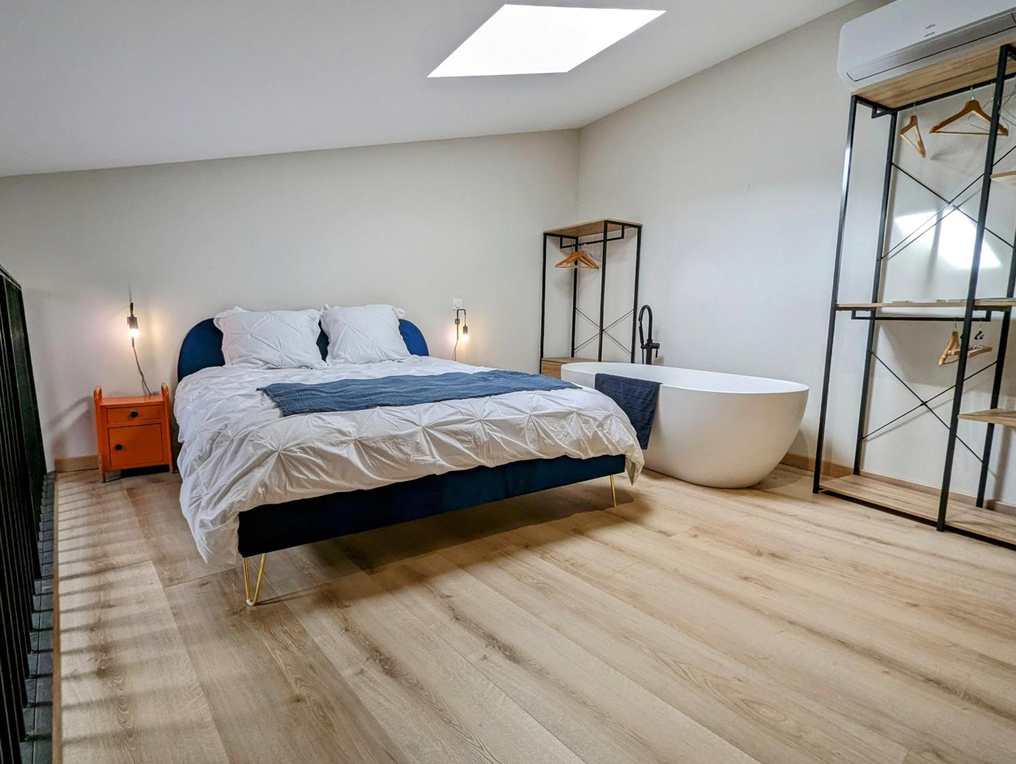 Loft D'Albenas - Clim Et Bain Villa Loupian ภายนอก รูปภาพ